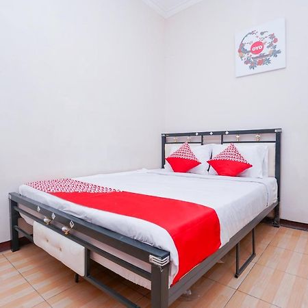 Collection O 1112 Comfitel Siwalankerto Aa4 Hotel Surabaya Eksteriør billede