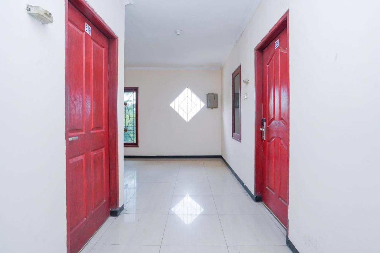 Collection O 1112 Comfitel Siwalankerto Aa4 Hotel Surabaya Eksteriør billede