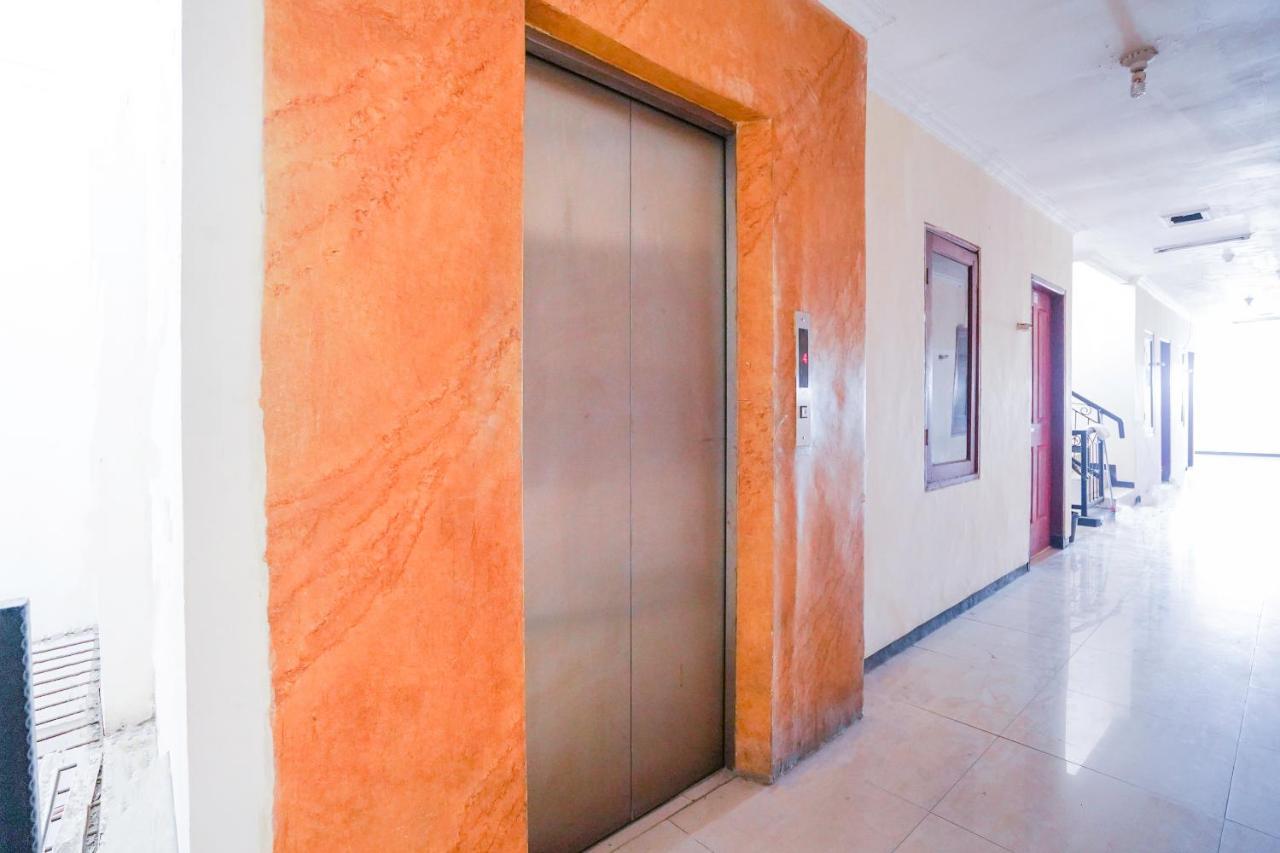 Collection O 1112 Comfitel Siwalankerto Aa4 Hotel Surabaya Eksteriør billede