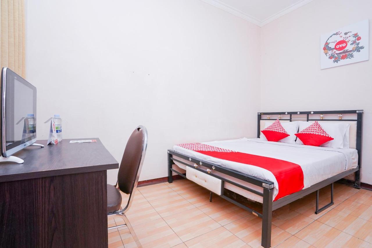 Collection O 1112 Comfitel Siwalankerto Aa4 Hotel Surabaya Eksteriør billede