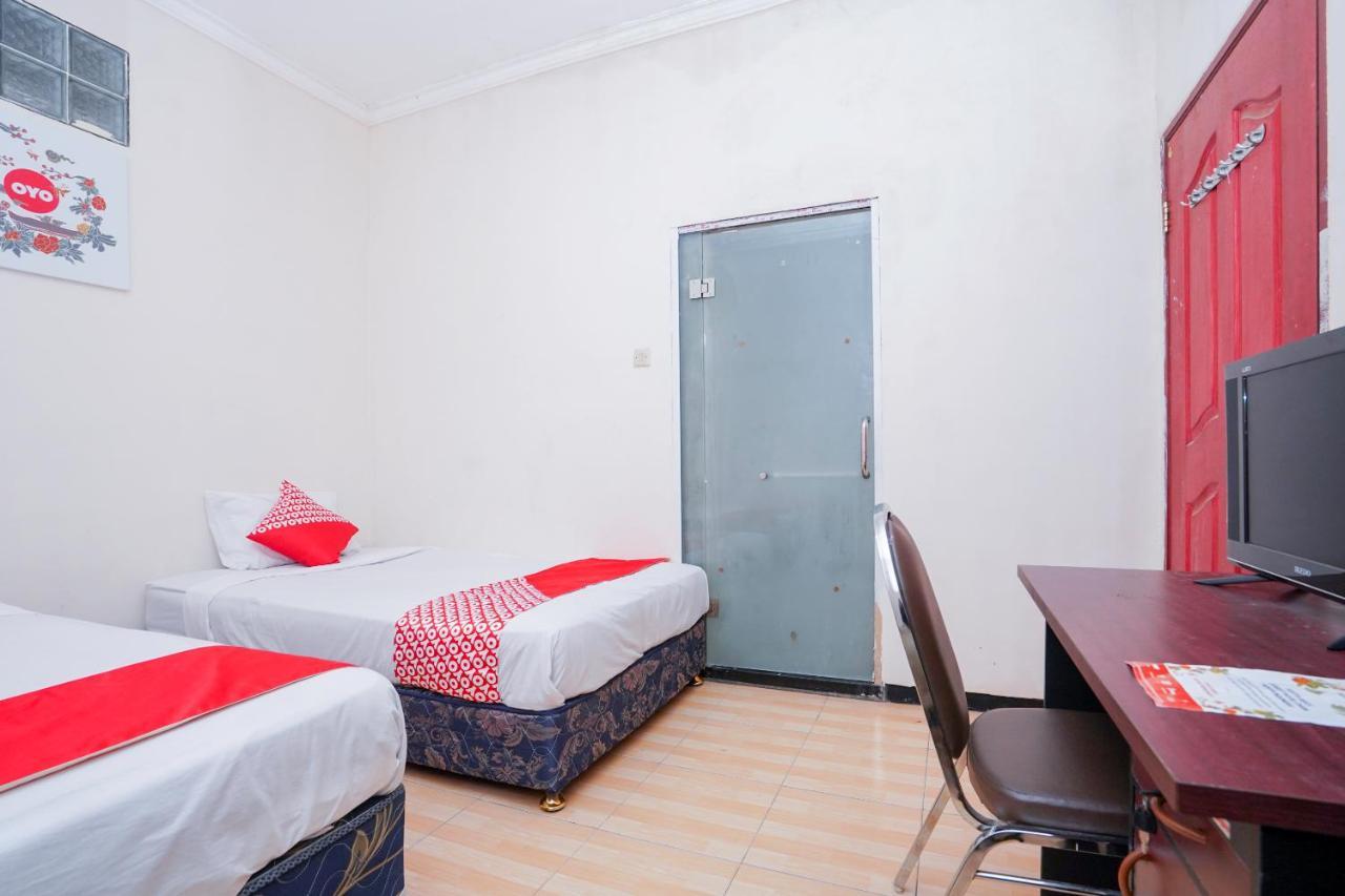 Collection O 1112 Comfitel Siwalankerto Aa4 Hotel Surabaya Eksteriør billede